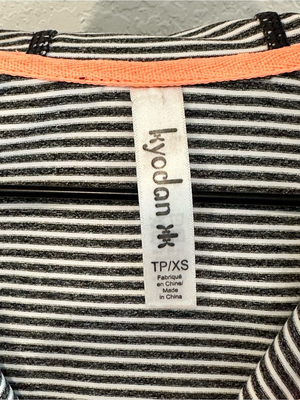 Kyodan Striped Hooded Athletic Jacket Coral Zip XS Fitted - Picture 11 of 12